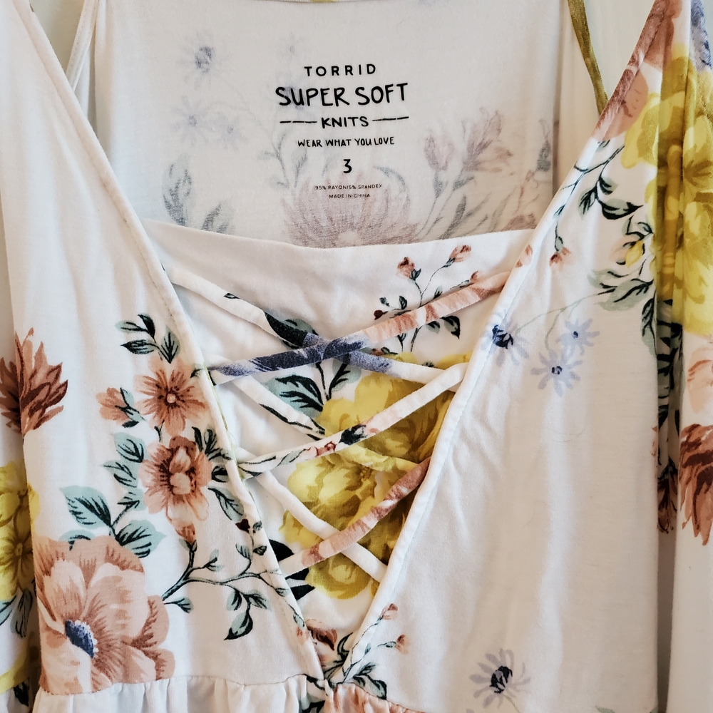 Torrid Women's Floral Lace-Up Top - White and Yellow